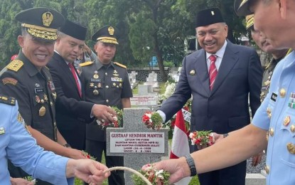 Gubernur Olly Ziarah Makam Mantan Kepala Daerah Sulut di TMP Kalibata Jakarta