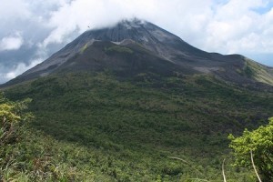 Di bawah kaki gunung Soputan, Pemkab dan KNPI peringati Sumpah Pemuda.