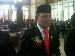 Ketua DPRD Minahasa Tenggara Drs Tafiv Watuseke