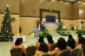 Dharma Wanita Persatuan menggelar Natal Oikumene