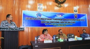 Wagub Djouhari Kansil mendorong pihak Inspektorat untuk berani memeriksa pejabat eselon II Pemprov Sulut