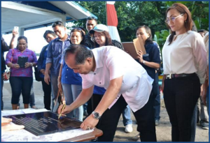 Wakil Wali Kota Bitung Max Lomban meresmikan proyek di pulau Lembeh