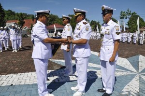 Upacara sertijab para peinggi di jajaran Lantamal VIII Manado. foto: lantamal VIII