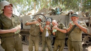 Pasukan Pertahanan Israel (IDF) Dilarang Makan Babi untuk Mempertahankan Dapur Halal (Foto: Flash90)