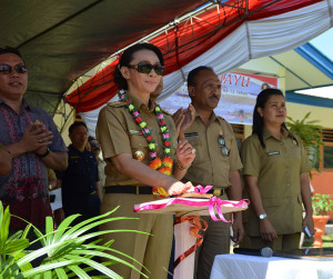 Bupati Jawab Kerinduan Masyarakat Dengan di Resmikannya SMA N. 1 Moronge.