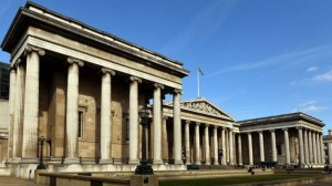 Pembacaan Puisi Terpanjang di Dunia Dimulai di British Museum pada Pagi Hari dan Berakhir di Almeida Theatre pada Malam Hari (Foto: BBC)