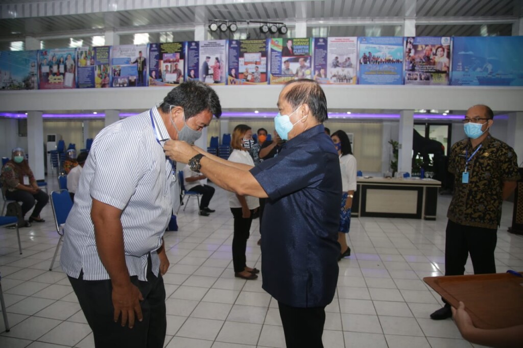 Wali Kota Bitung, Max J Lomban, membuka pelatihan manajemen dan akuntansi koperasi dan UMKM Kota Bitung, Kamis (25/6/2020) lalu, di BPU Kantor Wali Kota Bitung. 